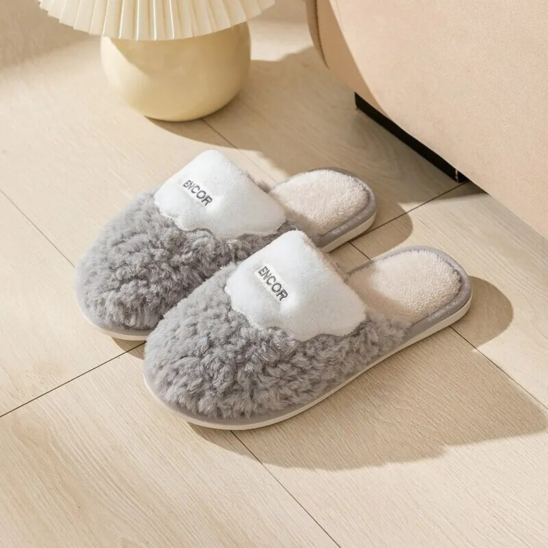 Női pamutpapucs viselése családoknak télen a meleg tartás, a csúszás megakadályozása és a párok egyszerűsítése érdekében. MTX2304 padlópapucs