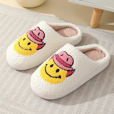 Talvised sussid Naine Naine Kodu Elutuba Kingad Mehed siseruumides Kohevad jõulud Armsad puuviljad Berberi fliis Magamistoa plätud