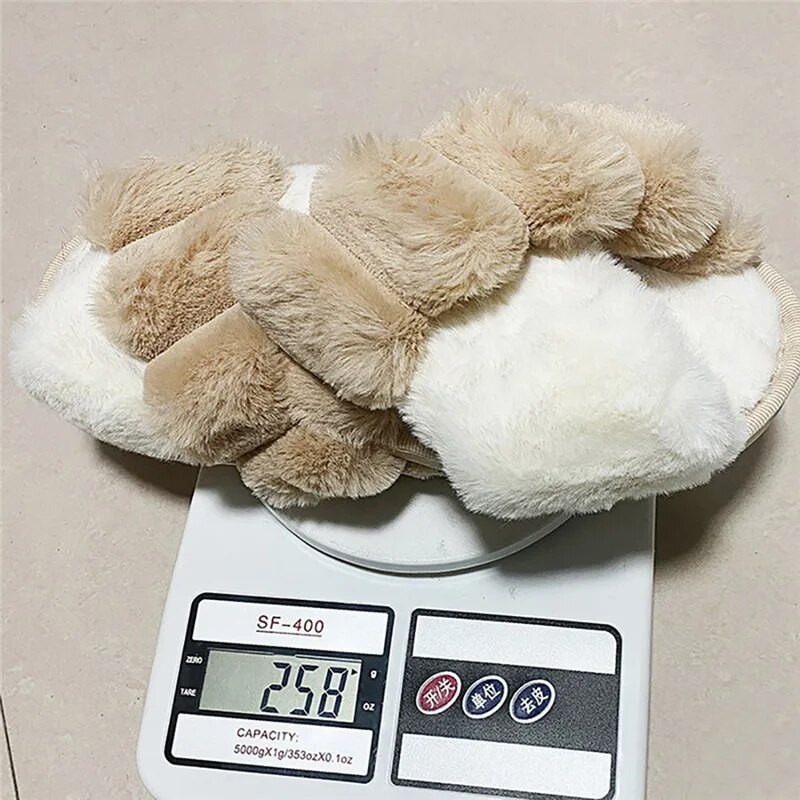 Siltas, pūkainas čības sievietēm mākslīgās kažokādas šķērsām iekštelpu grīdai, plakani, mīksti, pūkaini apavi sievietēm, neslīdoši mājas apavi vairumtirdzniecība
