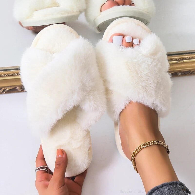 2023. aasta talvine naiste kodu, siseruumides, vabaaja sussid, naiste plätud kohevad jalatsid Ristslaidid Naiste pehmed plüüskarvased sussid