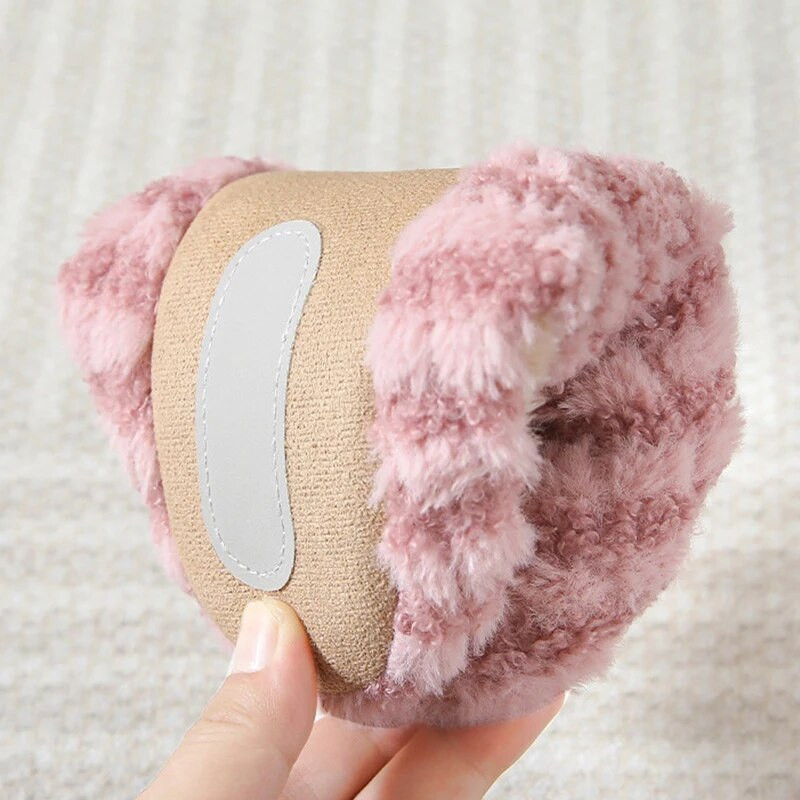 Νέες γυναικείες ανδρικές παντόφλες εσωτερικού χώρου Ζεστές βελούδινες παντόφλες για το σπίτι Χειμερινά παπούτσια Couple House Floor Slient Slides For unisex Χειμερινά παπούτσια