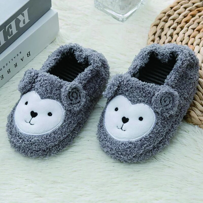 Šlepetės mažiems berniukams vaikams patalpose Žiema Mieli animaciniai filmukai Gyvūnai Pliušiniai Šilta Naminė Avalynė Minkštas Guminis Padas Namai Batai Kūdikių Daiktai