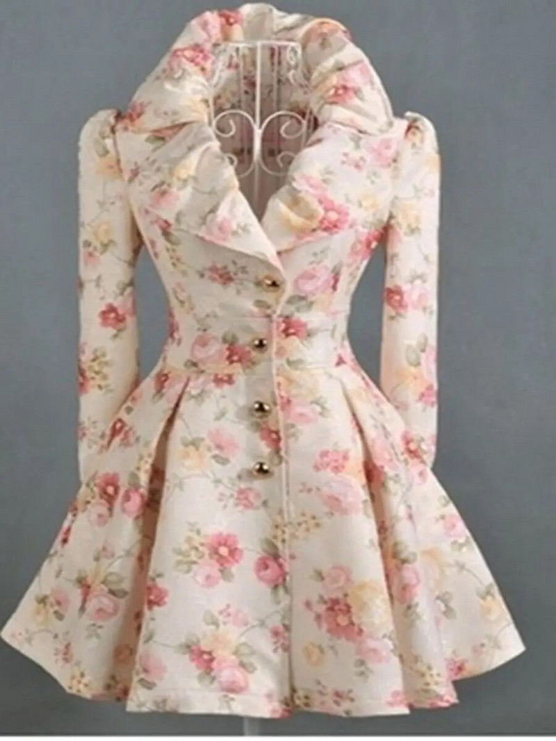 Ženska vjetrovka s printom kaputa. Nova modna ženska odjeća s printom ruža.