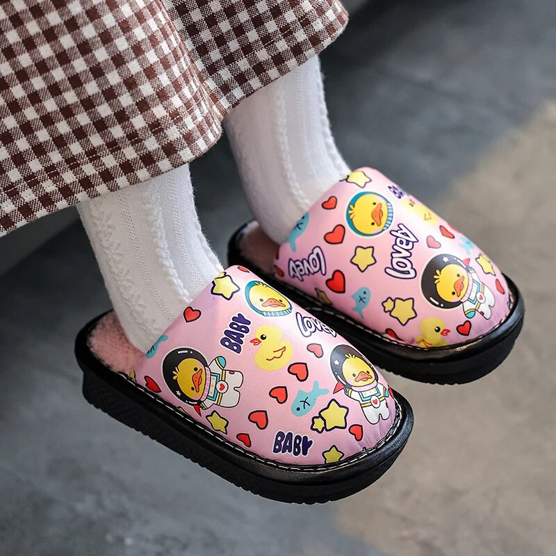 Jauna jauka multfilma bērnu ūdensizturīgas plīša čības Mīksta zole Neslīdoša ziemas silta zīdaiņu zēnu meitenes iekštelpu kokvilnas kurpes