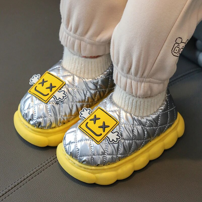 Jaunas ziemas ūdensnecaurlaidīgas kokvilnas čības Bērnu multfilma Neslīdoša mīksta zole Bērni zēni meitenes papēži silti plīša augstas mājas apavi