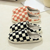 Νέες γυναικείες παντόφλες σκακιέρας για το σπίτι Χειμερινές απαλές ζεστές βελούδινες οικιακές τσουλήθρες Εσωτερική χοντρή σόλα Αντιολισθητικά παπούτσια για ζευγάρια