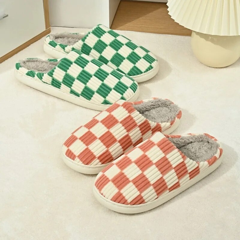 Νέες γυναικείες παντόφλες σκακιέρας για το σπίτι Χειμερινές απαλές ζεστές βελούδινες οικιακές τσουλήθρες Εσωτερική χοντρή σόλα Αντιολισθητικά παπούτσια για ζευγάρια