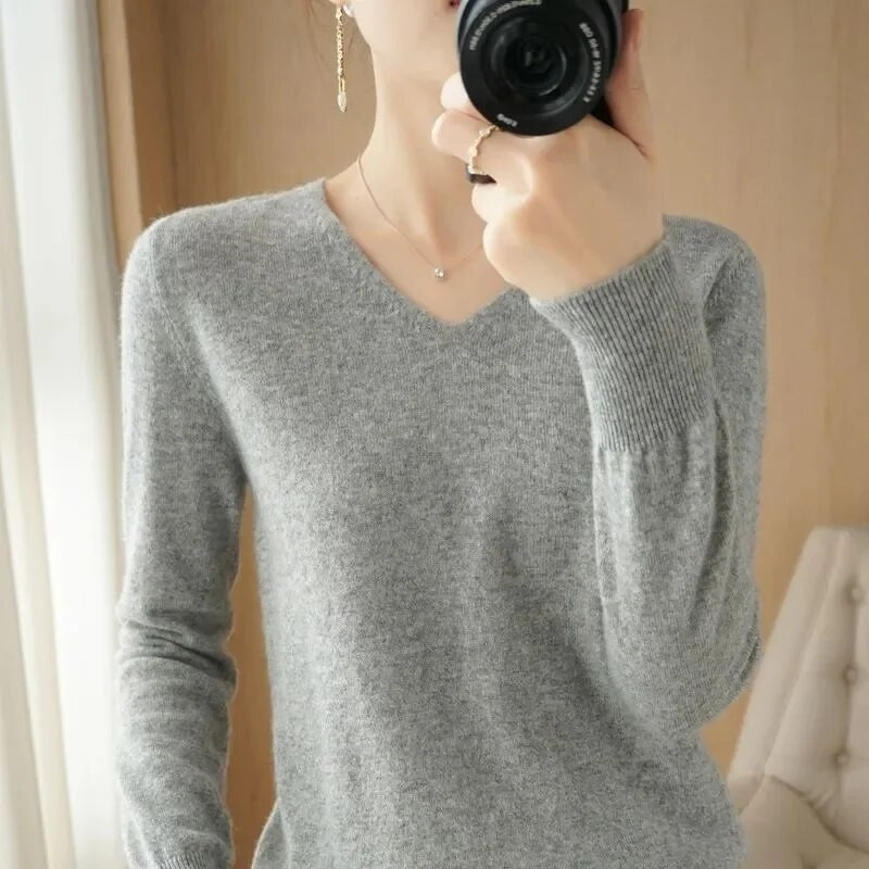 2024. gada jauni sieviešu džemperi, pavasara rudens, trikotāžas džemperi ar V veida kakla izgriezumu, krekls ar brīvu apakšu. Kašmira modes džemperis, ciets džemperis