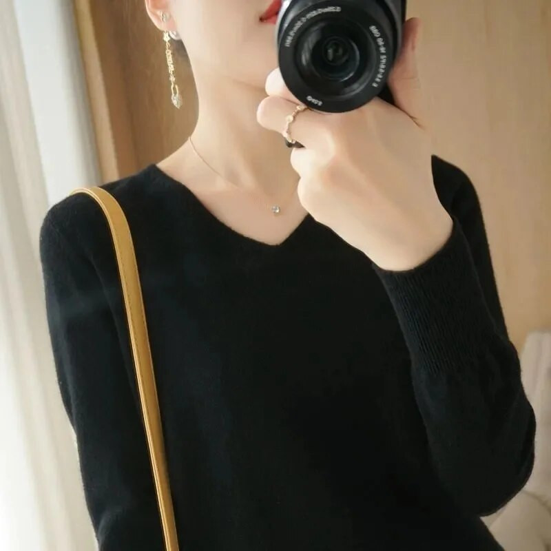 2024. gada jauni sieviešu džemperi, pavasara rudens, trikotāžas džemperi ar V veida kakla izgriezumu, krekls ar brīvu apakšu. Kašmira modes džemperis, ciets džemperis