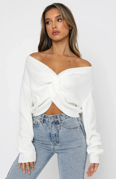 Sieviešu trikotāžas džemperi pavasarī, savīti uz augšu, apgriezti no pleciem, īsi, ikdienišķi vienkrāsaini džemperi ar garām piedurknēm.