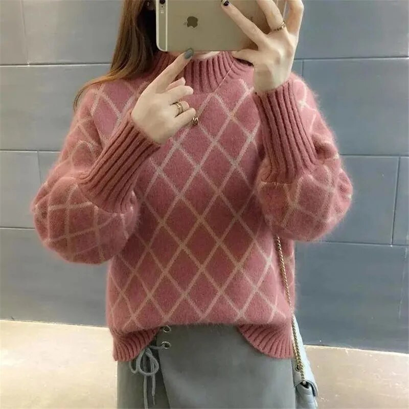 Balts Mohēras biezs džemperis ar apkakli