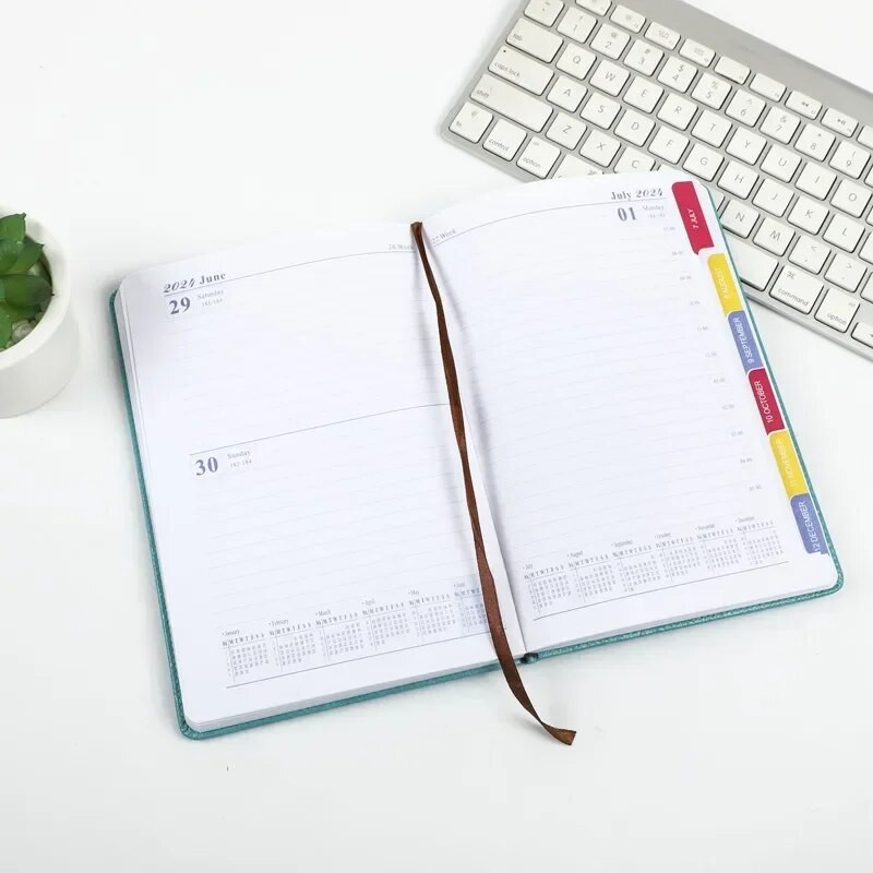 2024 Ādas angļu spāņu A5 Gada kalendāra grāmata Dienas plānotājs Dienas kārtība Grāmatu plānotājs Piezīmju grāmatiņas Žurnāli Dienas plāns
