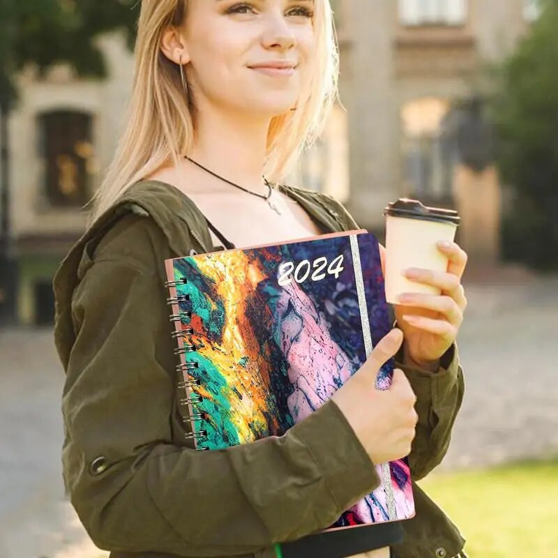 Grafika dienasgrāmata 2024. gada dienas kārtības plānotājs Piezīmju bloks A5 formāta plānošanas piederums ceļojumu darba birojiem Mācību piezīmes un mājasdarbi