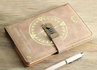 A5 200 lapu piezīmju grāmatiņa Retro paroļu grāmata ar slēdzenes dienasgrāmatas iesiešanu, sabiezināta radošā rokasgrāmata studentu 2023. gada piezīmju grāmatiņas kancelejas preces