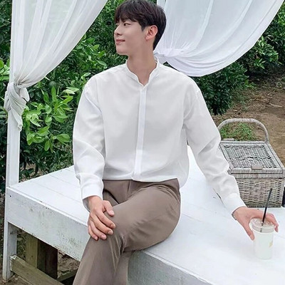 2023. gada jauns zīda vecākais seksīgs tumši zils krekls vīriešiem vienkrāsains ar garām piedurknēm stāvapkakli, brīvs biznesa ikdienas krekls bez dzelzs