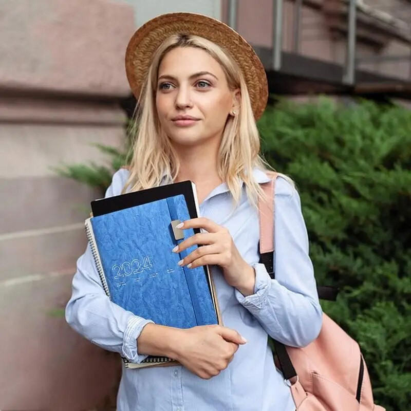 2024. gada iknedēļas mēneša plānotājs Iknedēļas plānotājs uzdevumu saraksts Piezīmju grāmatiņa Iknedēļas mēneša plānotājs Kalendāra grāmata PU ādas biezs papīrs