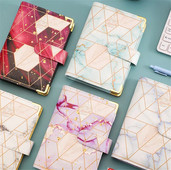 Macaroon Color A6 PU ādas iesiešanas piezīmju grāmatiņas vāka dienasgrāmata Dienas kārtības plānotājs Papīra vāks Skolas kancelejas preces