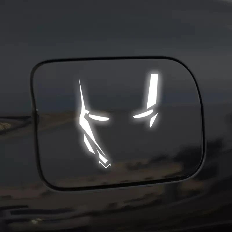 Automašīnu uzlīmes Dzelzs vīrs atstarojošs rotājums degvielas tvertnes vāciņam vējstiklam logam buferim bagāžniekam Motocikla ķiverei klēpjdatoram Ipad D30