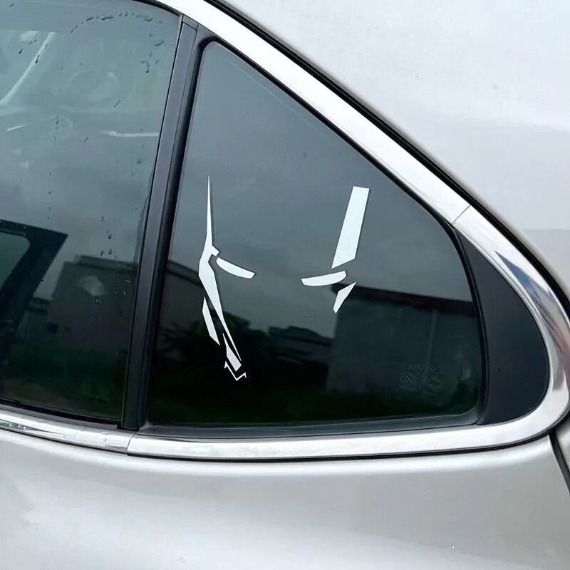 Automašīnu uzlīmes Dzelzs vīrs atstarojošs rotājums degvielas tvertnes vāciņam vējstiklam logam buferim bagāžniekam Motocikla ķiverei klēpjdatoram Ipad D30