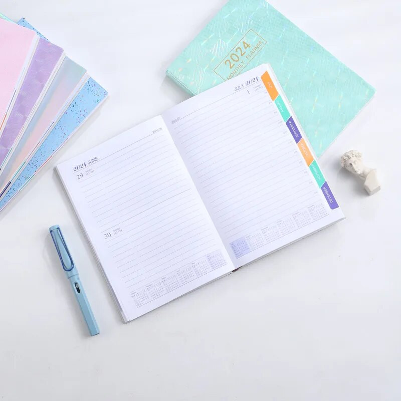 Σημειωματάριο 2024 A5 Ευρετήριο Σημειωματάριο 360 Ημερών Εβδομαδιαία Πρόγραμμα προγραμματισμού Ατζέντα Σημειωματάρια Γραφική ύλη Σχολικά προμήθειες