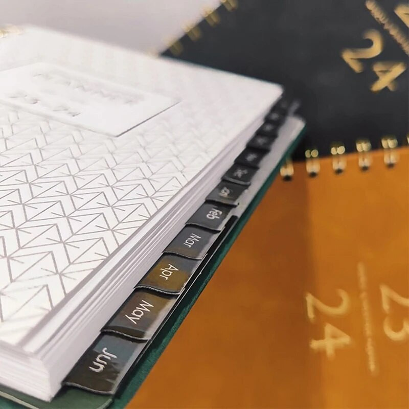 2024 A5 dienas kārtības plānotājs piezīmju grāmatiņas dienasgrāmata Iknedēļas plānotājs angļu valodā Grafiki Žurnālu burtnīcas skolas kancelejas piederumu birojam