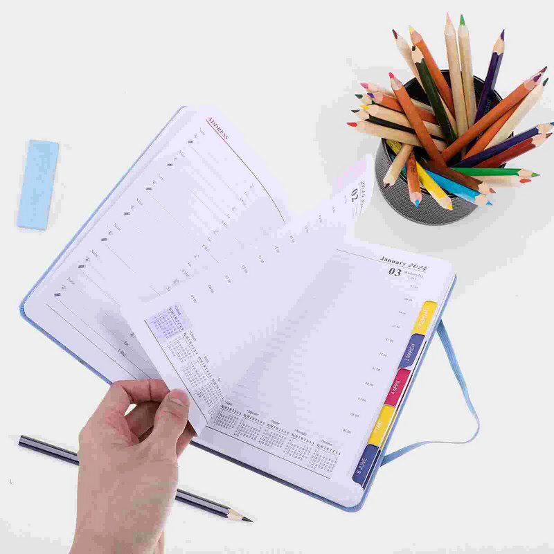 2024. gada dienas kārtības grāmatu grafiks Piezīmju grāmatiņas Dienas plānotājs Mēneša piezīmju bloks Studenti Gada dalītāji