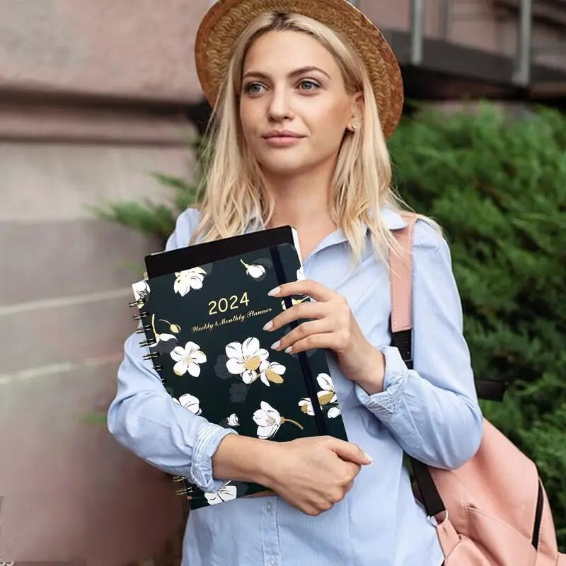 Dienos planuotojas Spiralinis užrašų knygelė Dienos darbotvarkė 2024 A5 formato planavimo įrankis darbui Kelionės Biuro užrašai Namų darbai ir studijos