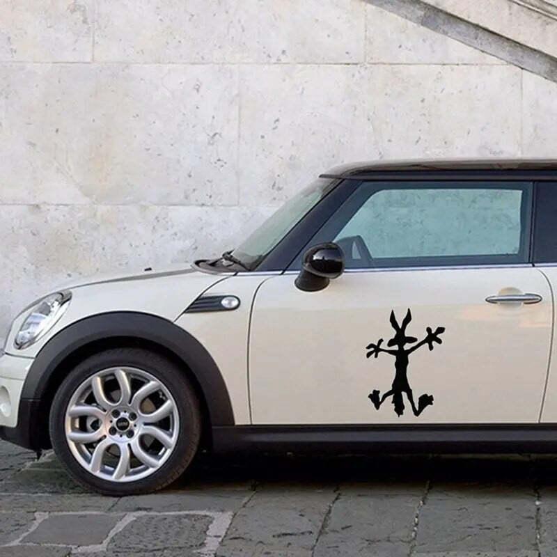 Automašīnas auto loga aizmugurējā bufera bagāžnieka apdares uzlīme Vinila multfilma Smieklīga uzlīme Automašīnas ārējās apdares aksesuāru uzlīme