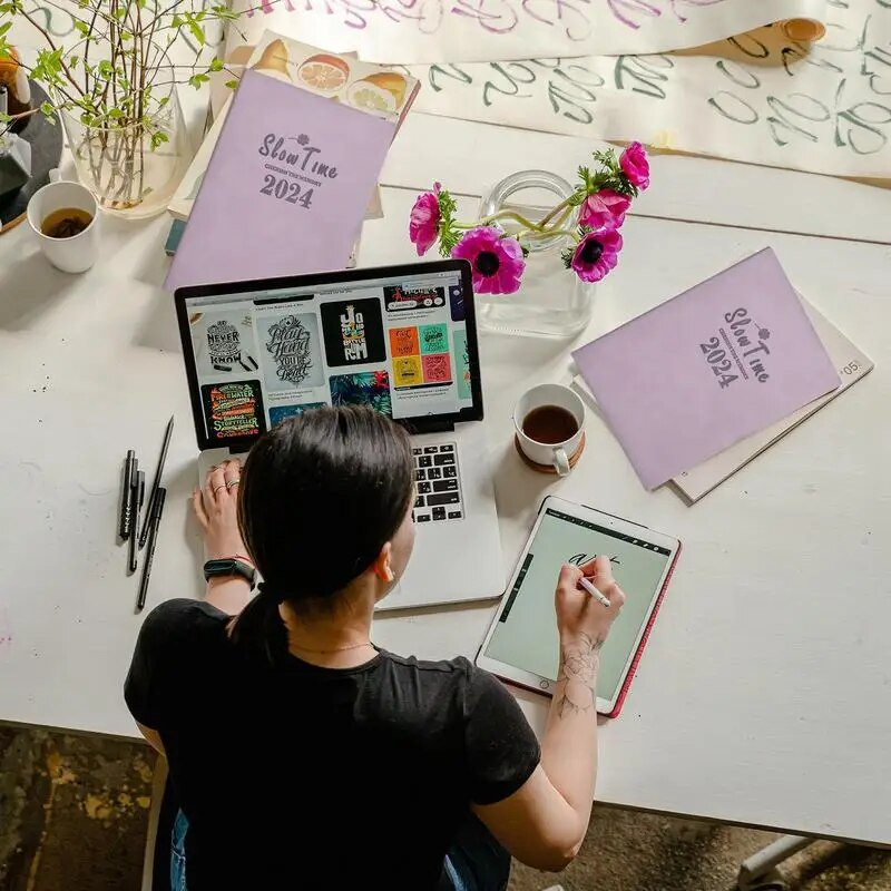 2024. gada plānotāji sievietēm tikšanās grāmatu piezīmju grāmatiņas kalendārs 2024. gada nedēļas kalendārs nedēļas darba kārtības organizētājs kalendāra grāmata, āda