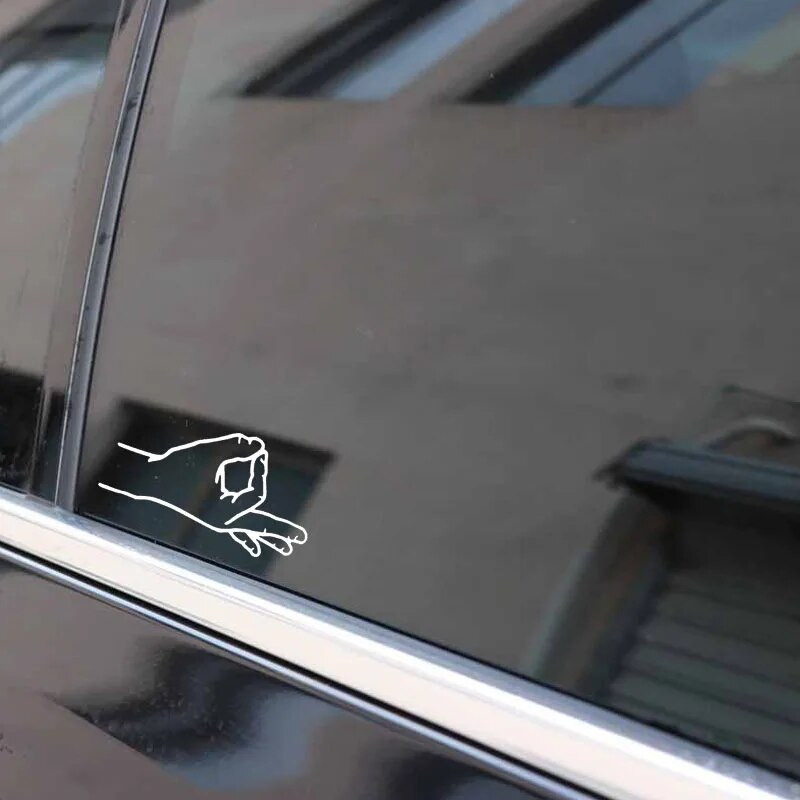 QYPF 15.3*9.1CM Érdekes csomagos körjáték kézi ujj autómatrica kiváló minőségű vinil dekorációval C16-0244