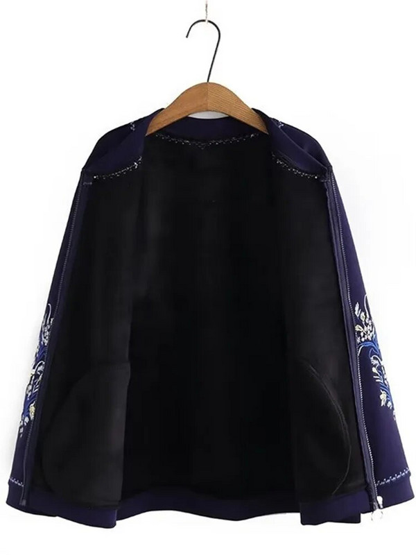 Liela izmēra sieviešu mētelis, apaļš kakla mētelis ar garām piedurknēm, biezināts mētelis ar plīša iekšpusē, izšūts ziedu motīvs uz piedurknēm