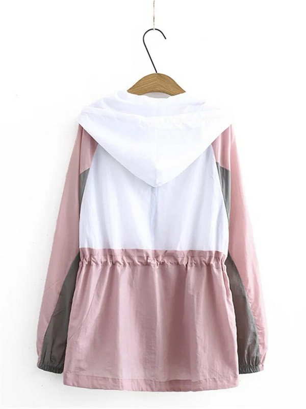 Liela izmēra sieviešu apģērbs Vasaras plāns ikdienas jaka Kontrastkrāsas jaka ar kapuci ar rāvējslēdzēju un jostasvietā ir aukliņa
