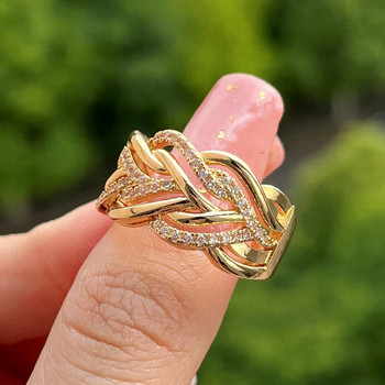 Huitan Hot Trend Χρυσό Χρώμα Δαχτυλίδια για Γυναικεία Twist Design Luxury Inlaid Shiny CZ Fashion Πολυτελής κοσμήματα αρραβώνων γάμου Μαζικά