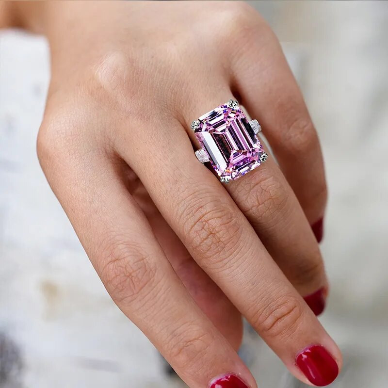 Huitan Luxusný Solitaire Veľký obdĺžnik CZ Dámsky snubný prsteň Zásnubný prsteň Večerná párty Elegantné dámske módne šperky Darčeky