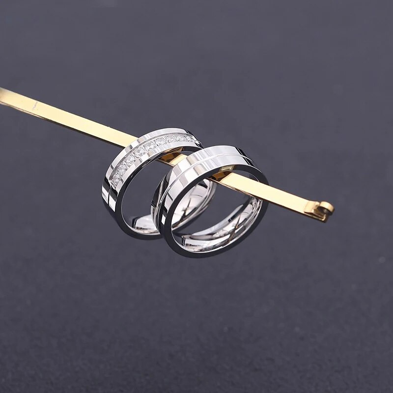 1 részes titán rozsdamentes acél arany ezüst tónusú bevonatú gyűrű férfi női strassz köbös cirkon szerelmes pár ujj ékszer ajándék