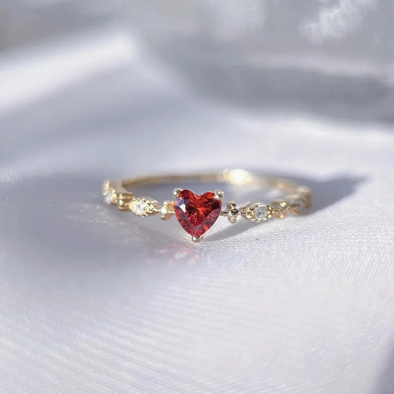 Fashion Charm Love Ruby Rings for Women Heart Crystal Zircon Ring Γυναικεία αξεσουάρ Γαμήλιο πάρτι Κοσμήματα Επετειακό Δώρο mujer