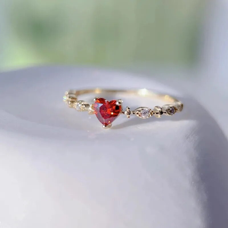 Fashion Charm Love Ruby Rings for Women Heart Crystal Zircon Ring Γυναικεία αξεσουάρ Γαμήλιο πάρτι Κοσμήματα Επετειακό Δώρο mujer