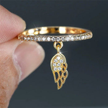 Сладък женски кристален пръстен с висулка с ангелско крило Модерен годежен пръстен със златен и сребърен цвят Шарм Сватбени пръстени с камък Циркон за жени