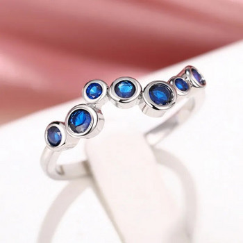 Huitan Елегантни тънки пръстени със син кубичен цирконий за жени Изискани аксесоари за сватбено тържество за пръсти Висококачествени бижута в сребърен цвят