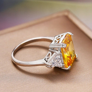 Γυναικείο δαχτυλίδι Huitan Square Yellow Cubic Zirconia για ιδιοσυγκρασία γαμήλιων πάρτι Lovely Luxury CZ Rings Anniversary Jewelry