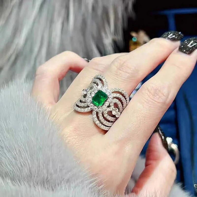 Πανέμορφα γυναικεία δαχτυλίδια Huitan γεμάτα με πράσινο/λευκό κυβικό ζιρκονία Επετειακό πάρτι γάμου Πολυτελής μόδα Νέα γυναικεία κοσμήματα