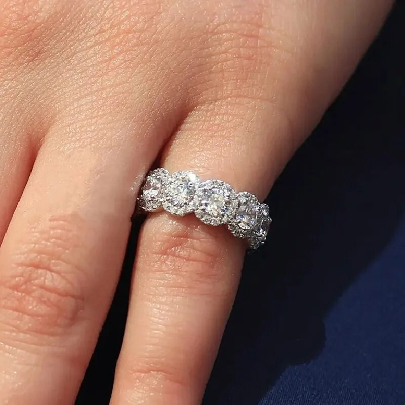 Huitan Bling Bling kubiskā cirkonija gredzeni Micro bruģēts apaļš CZ solījums mīlestības gredzens modes aksesuārs sievietēm kāzu joslas Rotaslietas