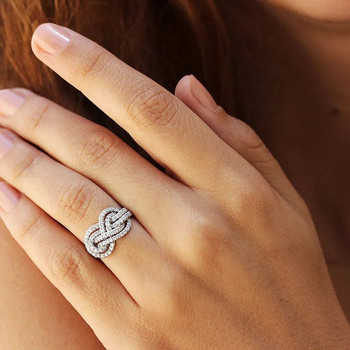 Huitan 2023 New Woman Ring Twist Infinite Shape Crystal Cubic Zirconia δαχτυλίδια εξαίσια γυναικεία μπάντες γάμου Μόδα κοσμήματα
