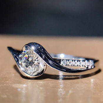 Huitan Изискан сребърен пръстен с бял кубичен цирконий Модни многофункционални аксесоари за жени Висококачествени нови бижута