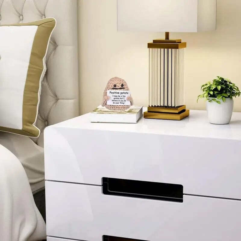 Teigiamos energijos bulvių apkabinimas Kišeninis apkabinimas Mini rankų darbo pliušinis mezgimas Vilna bulvinė lėlė Juokingi Kalėdų dovanų kambario papuošimai