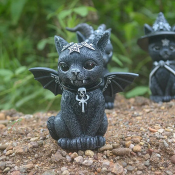 1 бр. Статуя на черна котка Мистериозна сладка котка Вещица Фигурка на котка Вещици Декор Орнамент за бюро Ръчно рисувана скулптура за Хелоуин