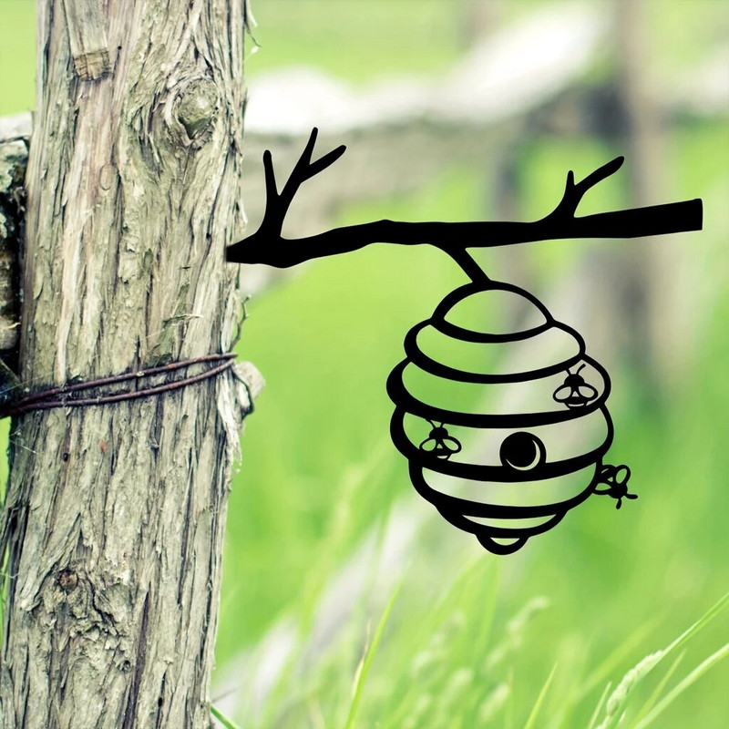 Piešķiriet savam dārzam maģisku pieskārienu ar šo metāla bišu stropu staba zaru Goblin Silhouette dzelzs mākslas dekoru dārza ballīšu dekorēšanai