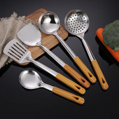 Virtuvės nerūdijančio plieno virtuvės reikmenys su medinėmis rankenomis Mentelės Ryžių sriubos šaukštas Keptuvė Kastuvas Kiaurasamčiai Indai