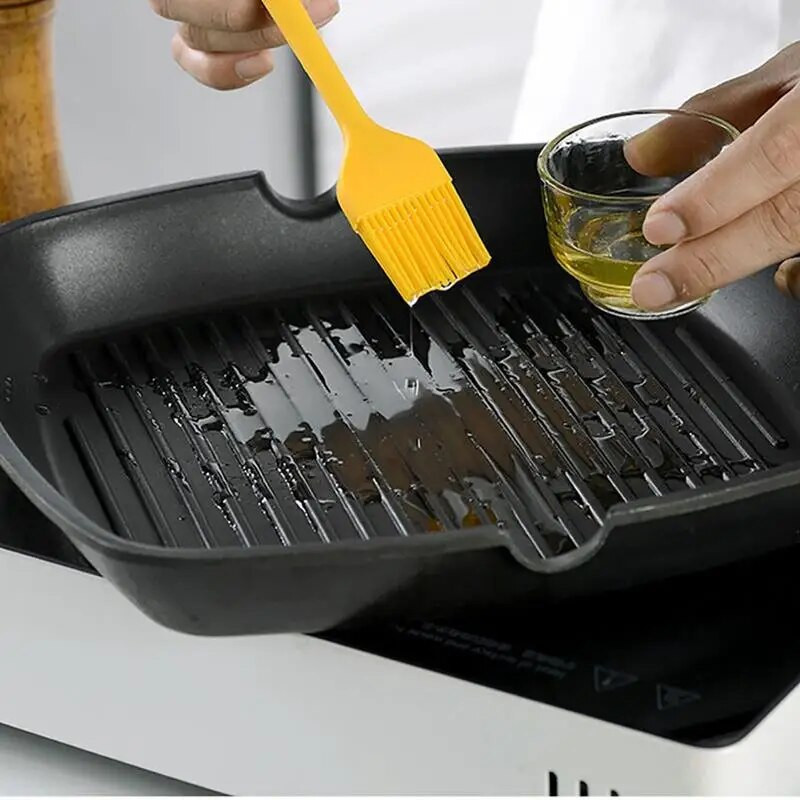 1Gb Silikona trauks Karstumizturīgs silikona lāpstiņa eļļas birste Pārtikas knaibles Olu putotājs virtuves gatavošanas rīks Pārtikas klips