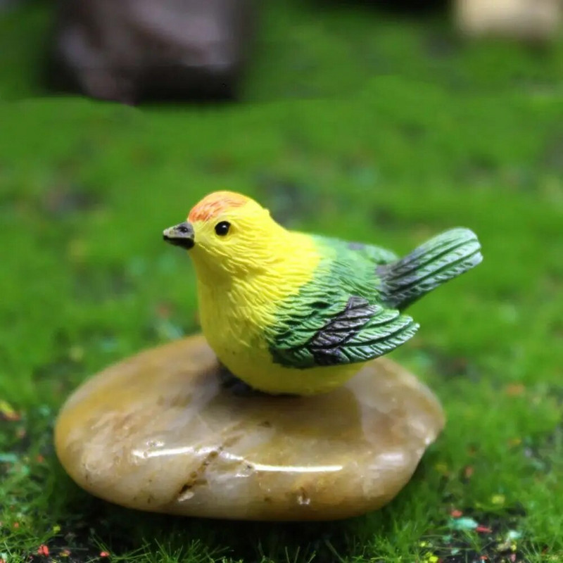 Daudzkrāsaini miniatūrputnu figūriņas jaukta izmēra dārza rotājumi simulācijas zvirbuļa modelis pundurkociņš rotājumu sveķi